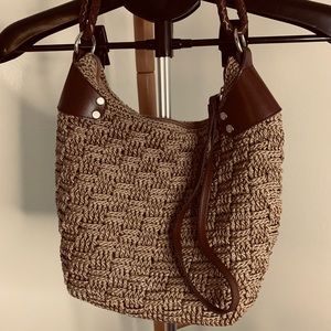 Bag Weave knitted